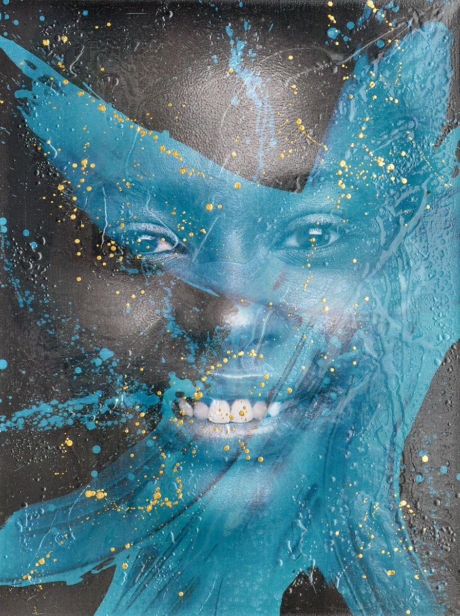 Leon Bosboom — Ebony Girl in Blue, acryl/epoxy op linnen