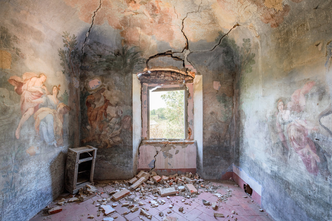 James Kerwin — Painting over the cracks (x-large), fotografie (gloss finish)