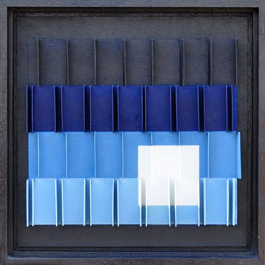 Charlotte Burgmans — Blue Box 1, vliegtuig triplex/acryl