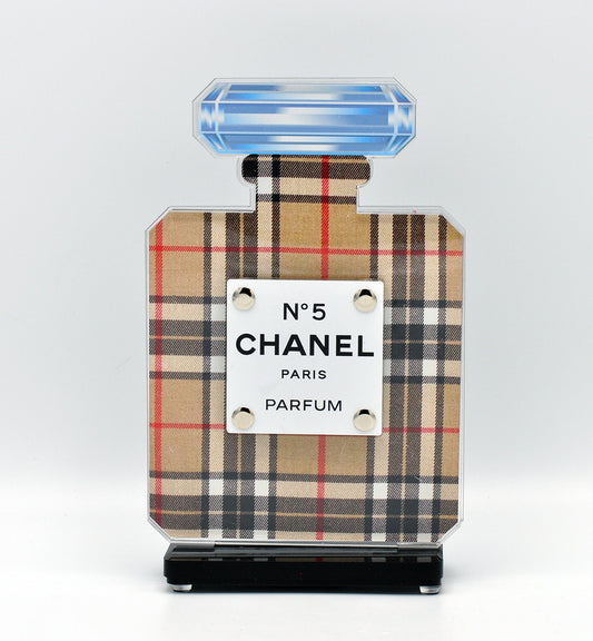 Ad van Hassel — Chanel No5 Parfum Burberry, 3d sculptuur