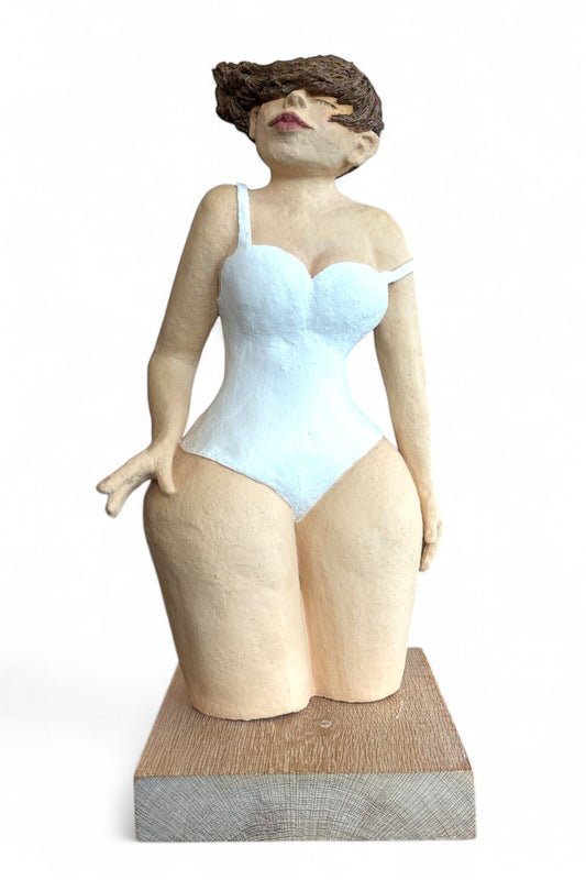 Helene van der Meer — Dame in badpak, keramiek