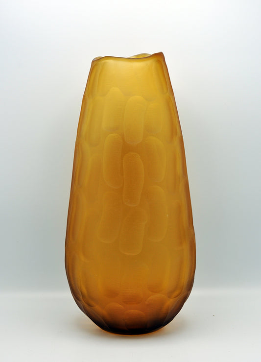 O4HOME — Uitgesneden vaas, donker amber L, glas