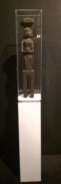 India-Art — Figuur op tafel, hout