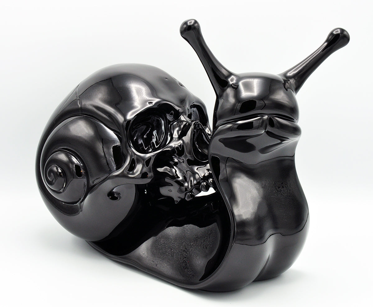 Caro Sofia — Skull Snail Black, resin