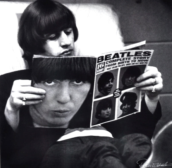 Robert Whitaker — Ringo reading, photo signed